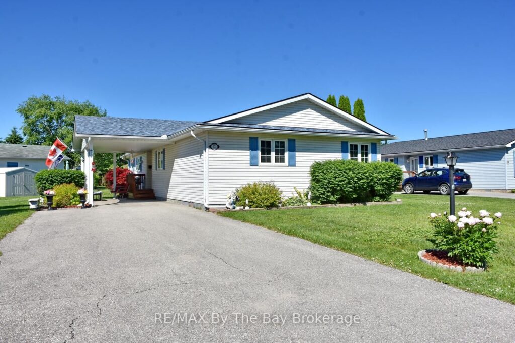 For Sale: 12 Indiana Avenue, Wasaga Beach, ON L9Z 3A8, Wasaga Beach, ON - Property Photo