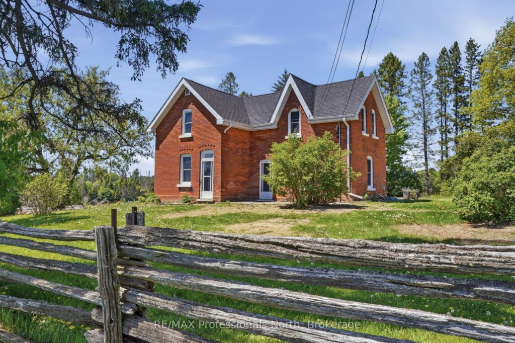 For Sale: 230 Pickerel & Jack Lake Road, Armour, ON P0A 1C0, Armour, ON - Property Photo